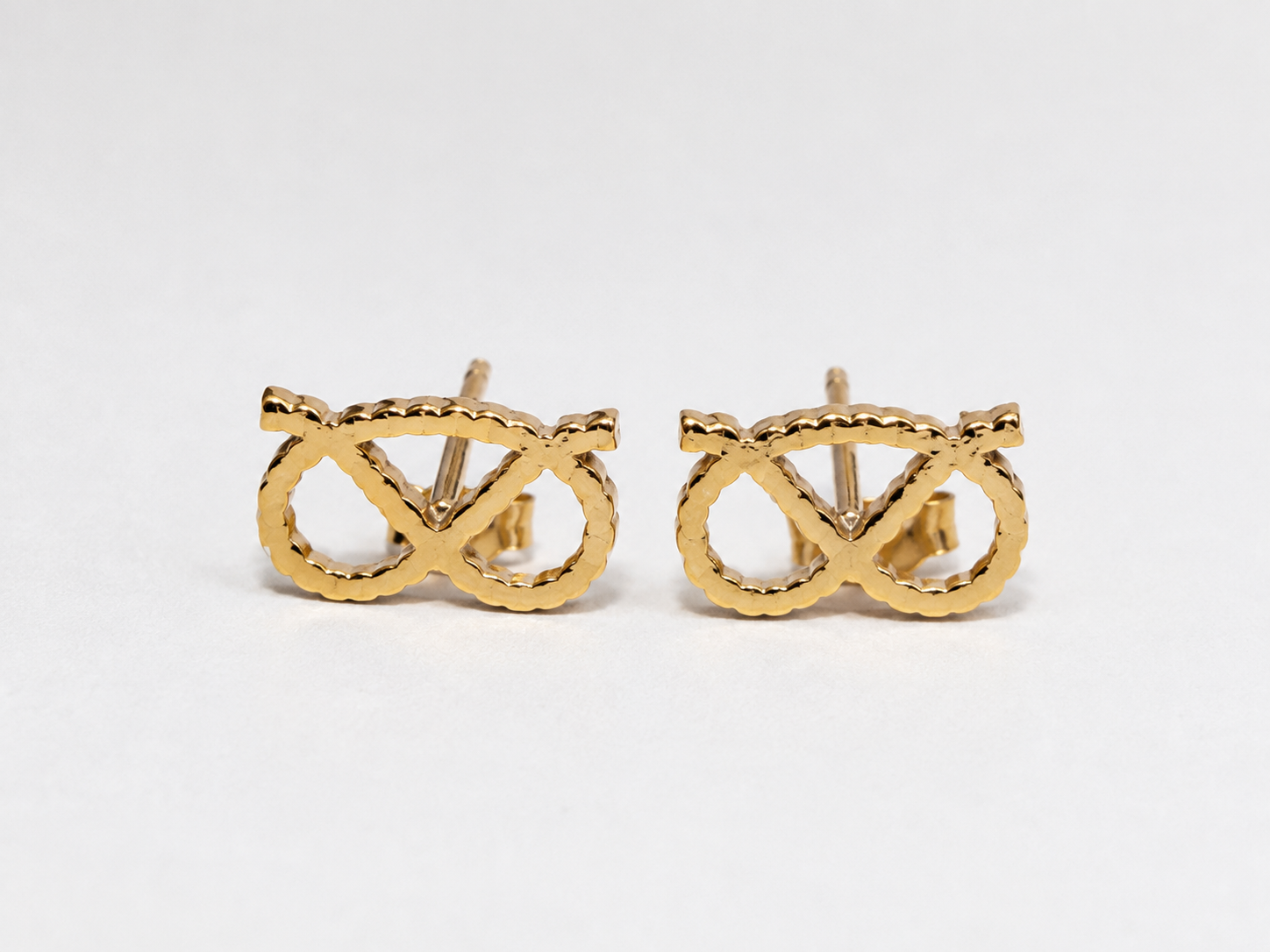 SBT Stud Earrings – Stafford Knot Design — Gold